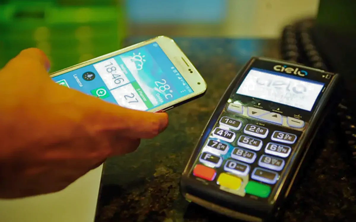 Nubank apresenta nova funcionalidade de pagamento por aproximação com celular