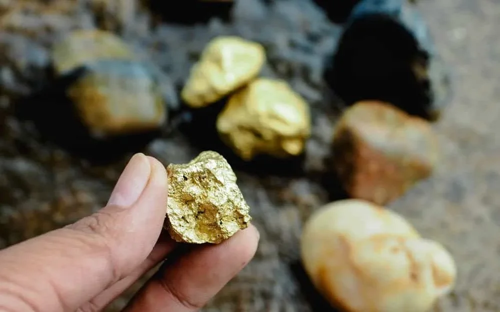 Ouro e prata apresentam alta significativa devido a trégua no Oriente Médio.