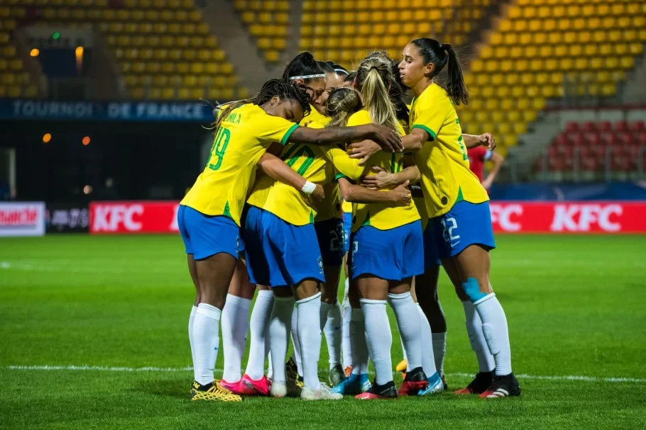 Brasil x EUA: amistosos femininos na Neo Química e Castelão