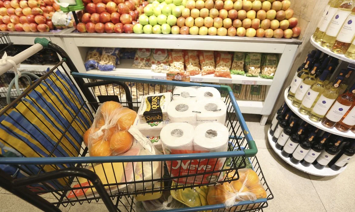 Crescimento de 1,92% no consumo em supermercados no primeiro trimestre de 2026.