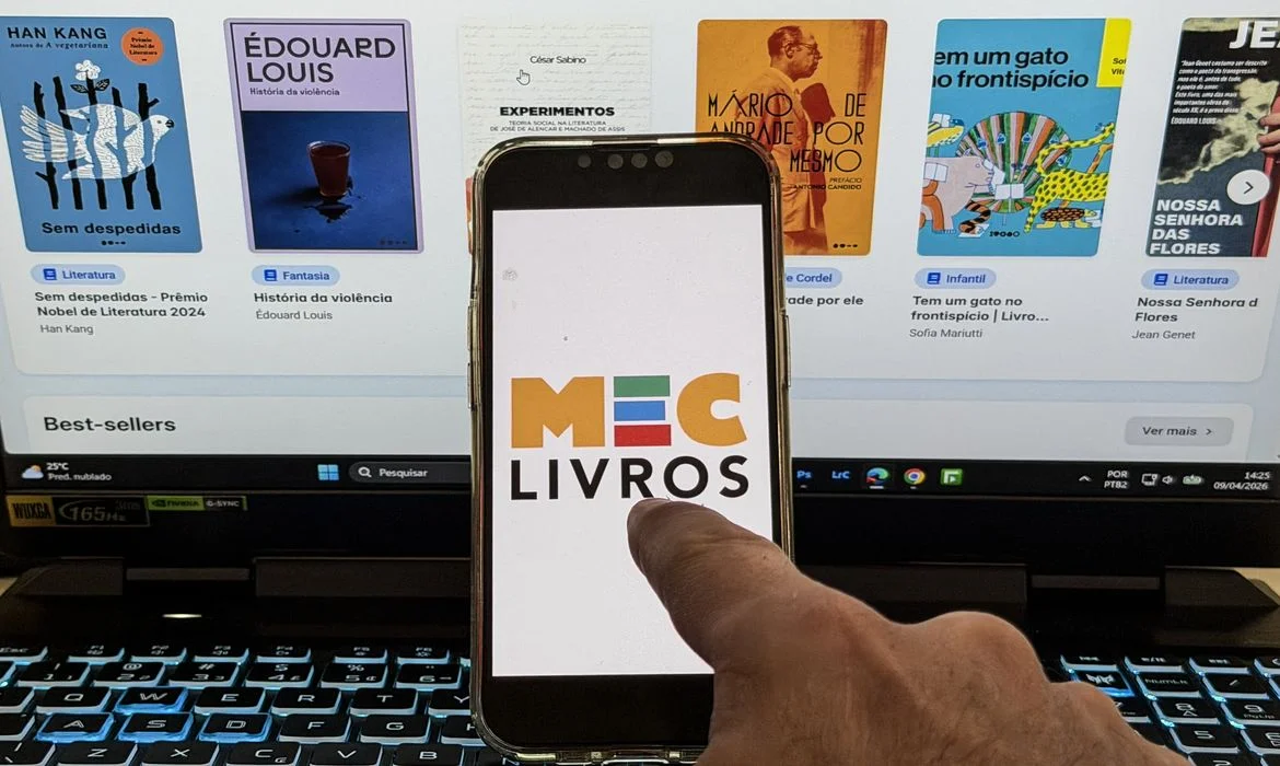 Ministério da Educação amplia acervo do MEC Livros para 25 mil obras acessíveis gratuitamente.