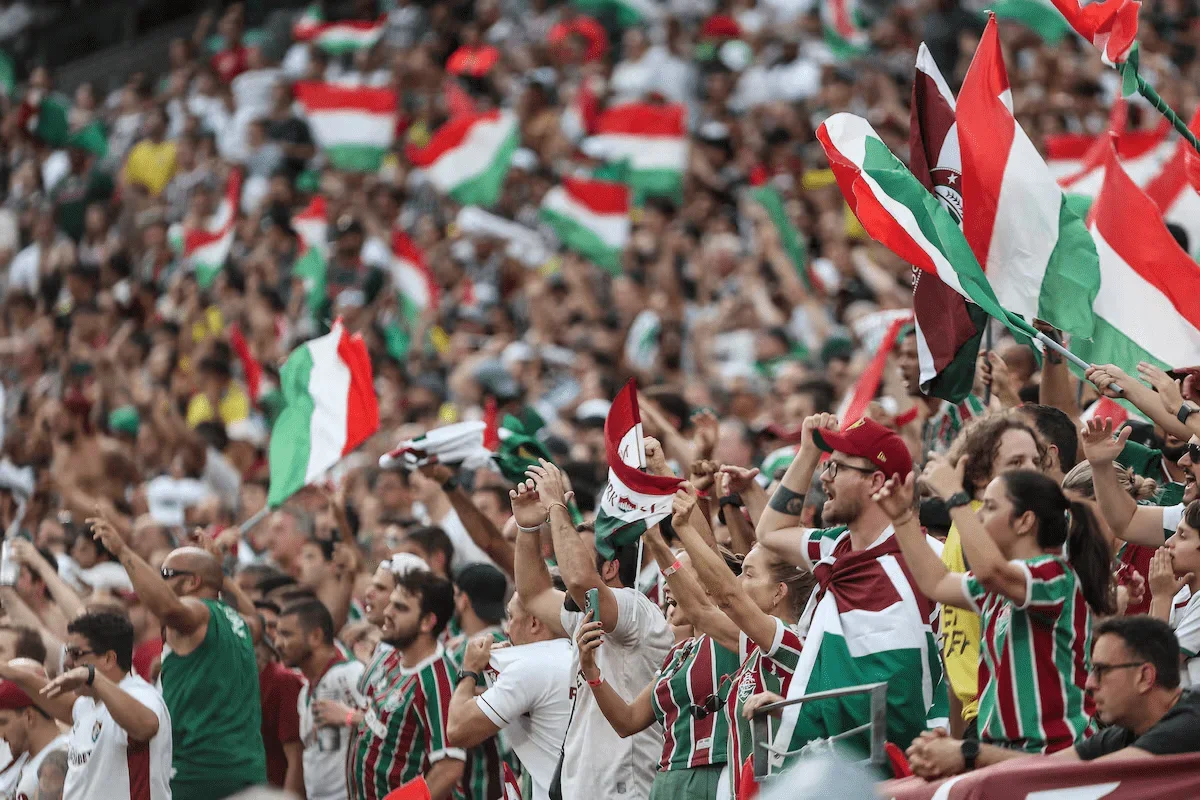 Fluminense enfrenta o Bolívar em La Paz pela Libertadores em busca de vitória.