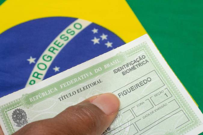 Eleitores e eleitoras têm até quarta-feira (06) para regularizar pendências na Justiça Eleitoral. Foto: Freepik
