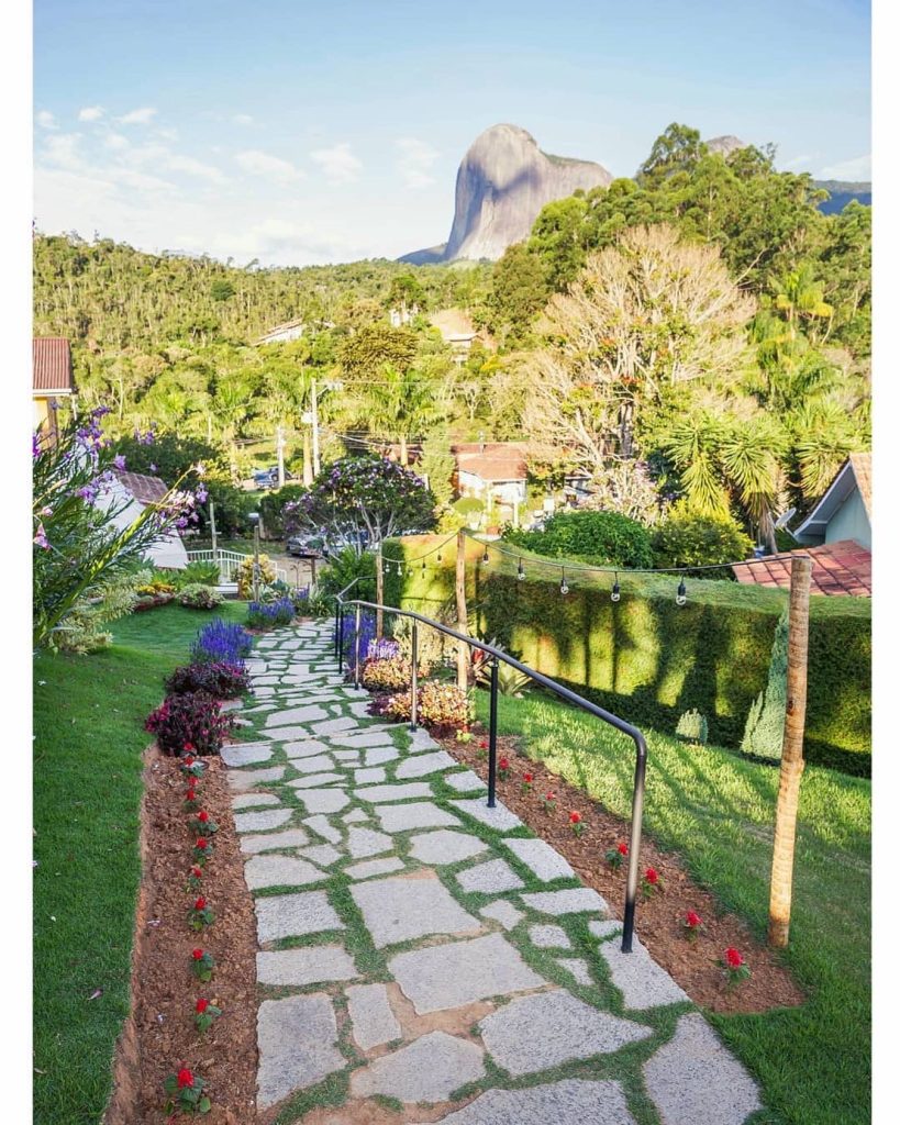 Quadrado de São Paulinho: charme e aconchego em Pedra Azul Quadrado de São Paulinho: charme e aconchego em Pedra Azul
