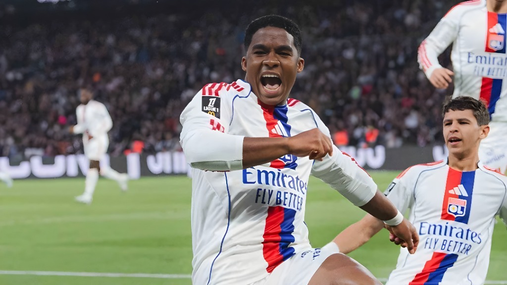 Atacante Endrick comenta sobre sua situação no Lyon e futuro no Real Madrid.