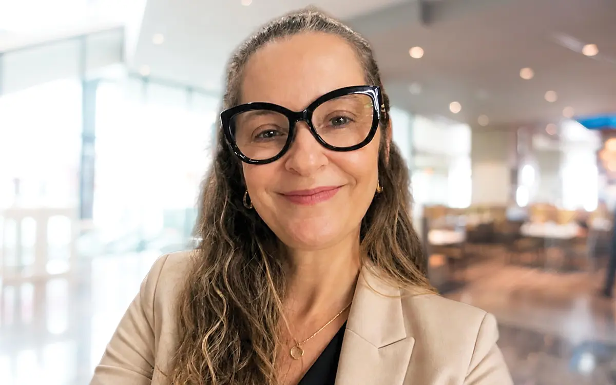 Alessandra Tonini é jornalista e especialista em gestão em assessoria de comunicação