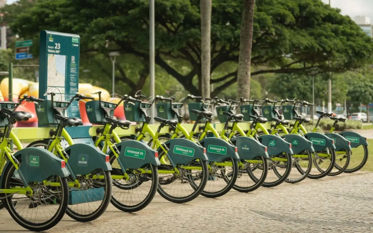 Bicicletas compartilhadas terão viagens gratuitas neste domingo (10) em Vitória, Vila Velha e Serra durante ação especial de Dia das Mães. Foto: divulgação