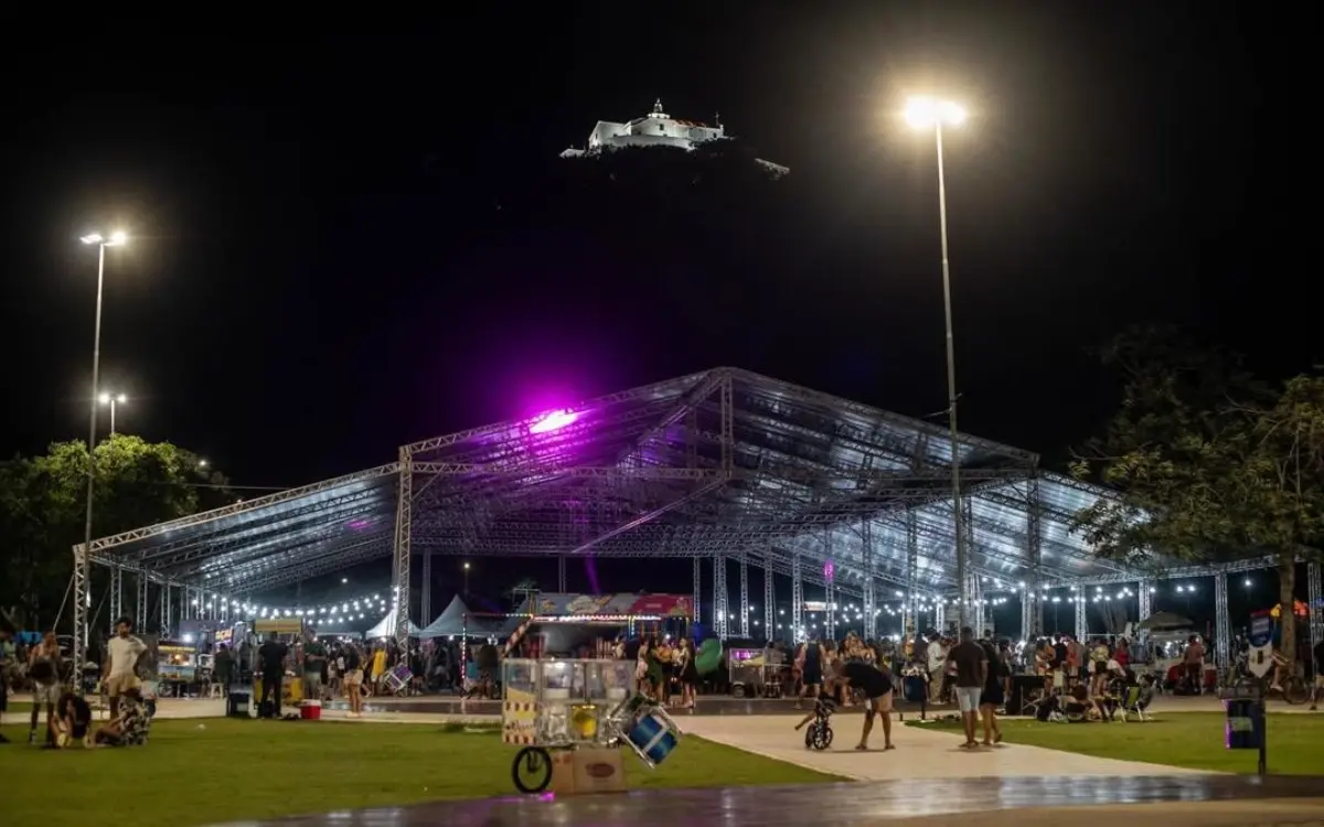 Agenda cultural do domingo com shows e oficinas em Vila Velha e Vitória.