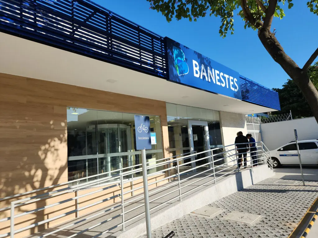 O faturamento do Banco do Estado do Espírito Santo atingiu R$ 1,6 bilhão, alta de 13,1% na comparação anual.