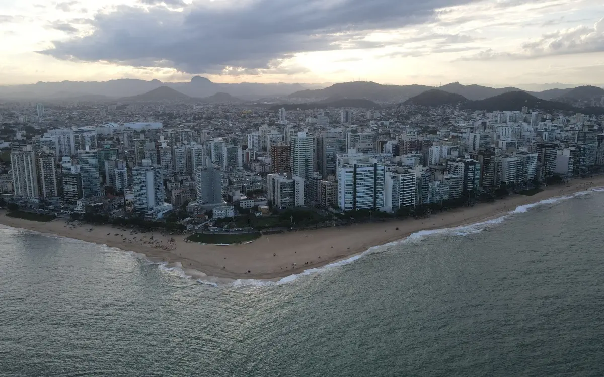 Previsão do tempo para o Espírito Santo com sol e nuvens nesta segunda-feira.