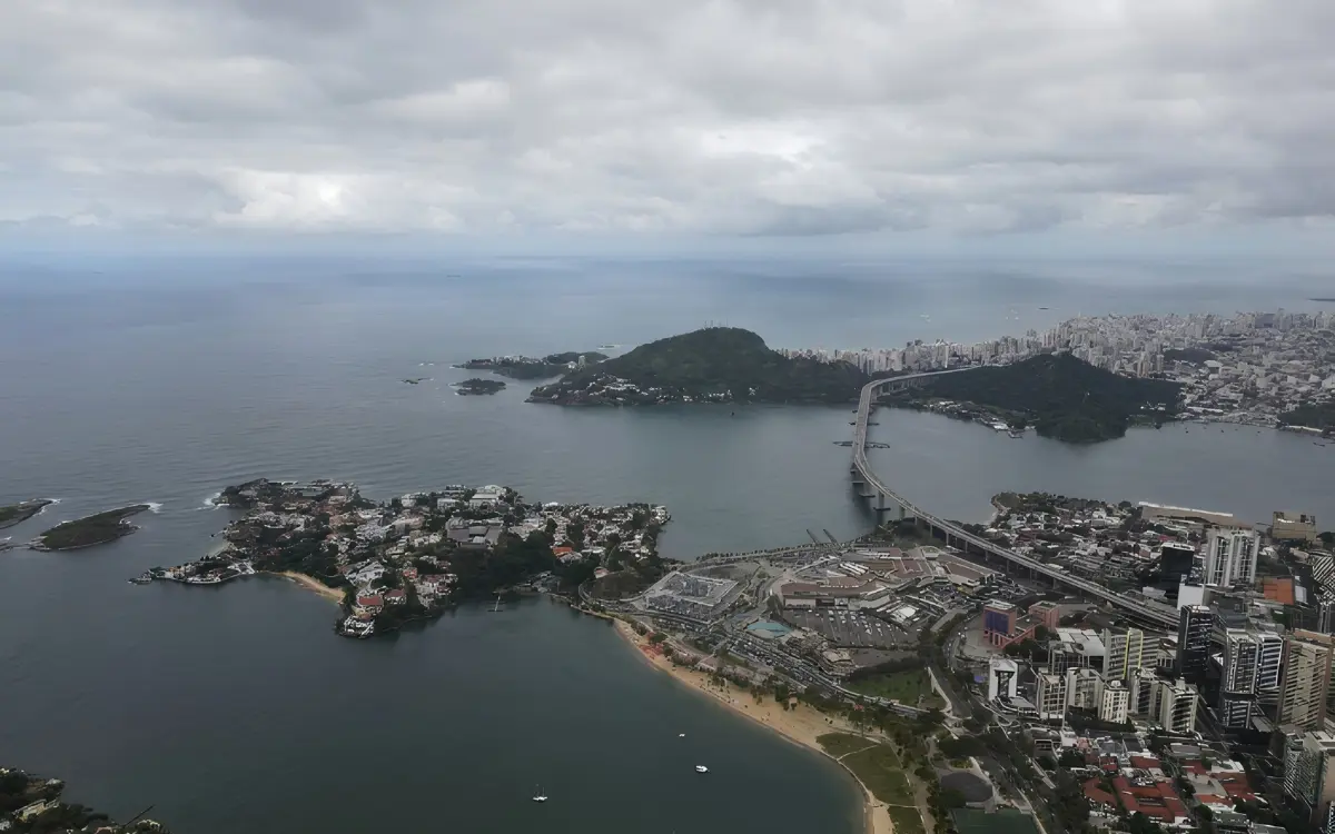 Instabilidade climática provoca chuvas nas regiões Serrana e Nordeste do Espírito Santo.