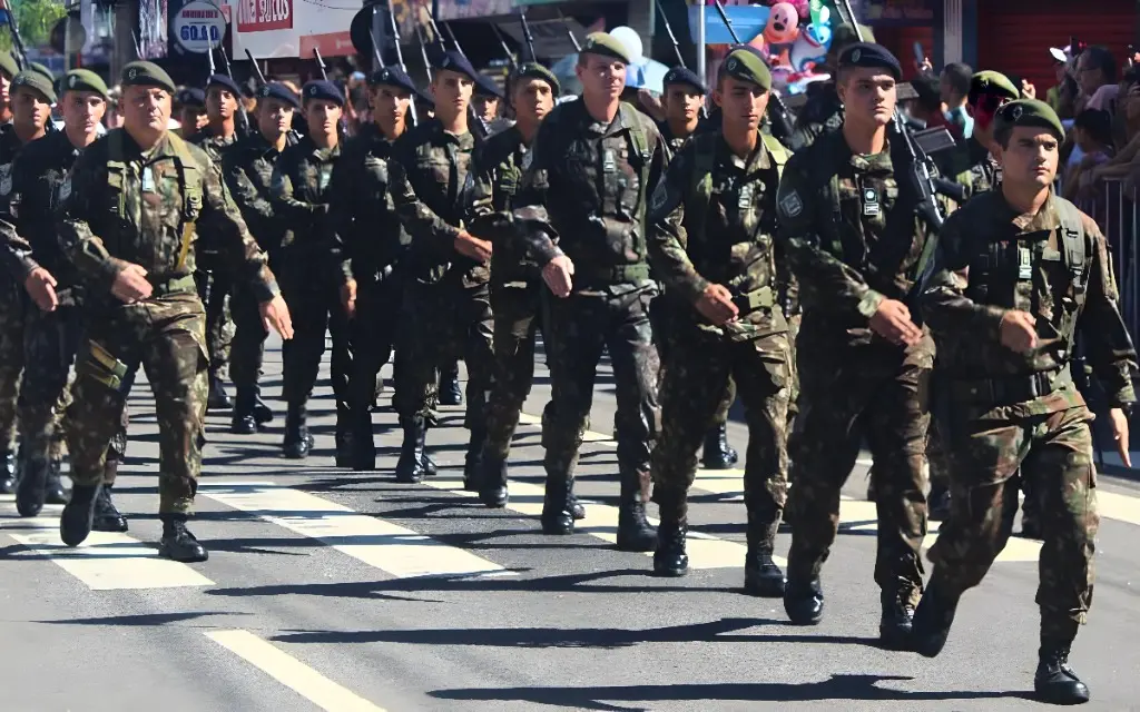 Desfile Cívico-Militar de 23 de Maio será na orla de Itaparica. Foto: Marco Antonio Antolini
