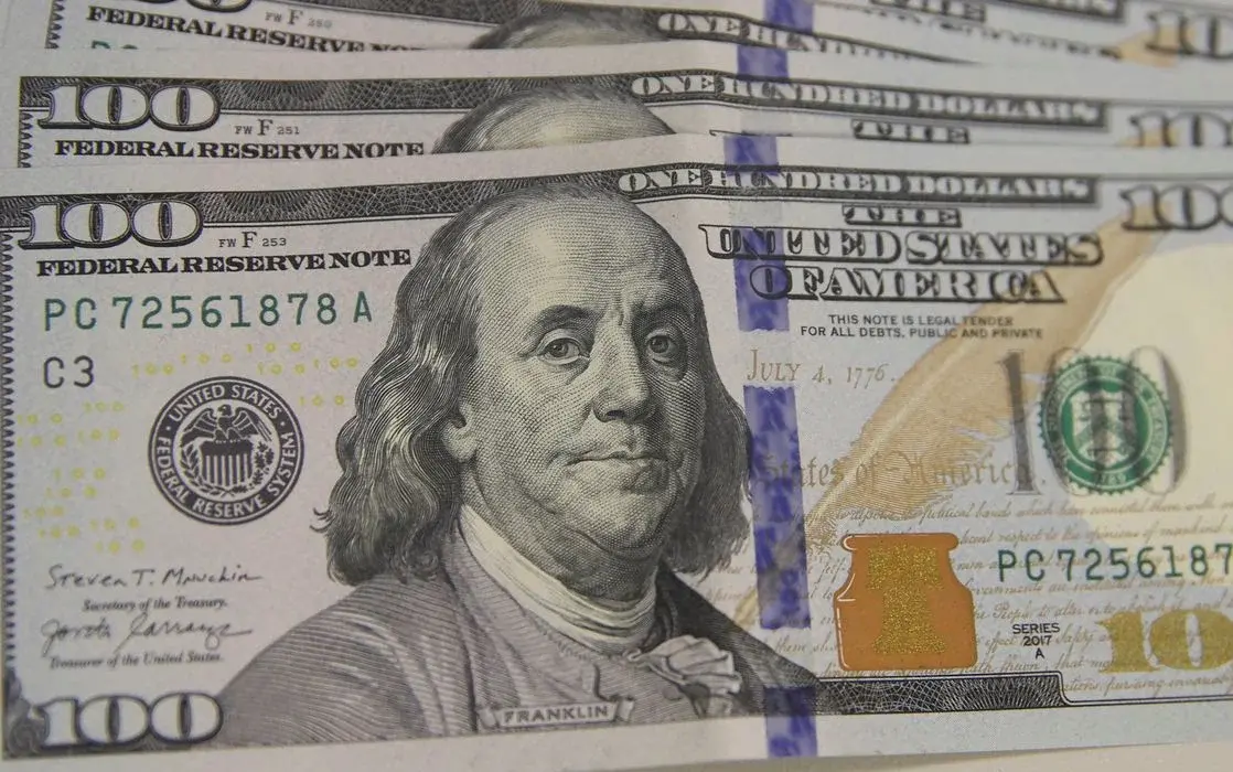 Alta do dólar reflete aversão ao risco e impacto na economia brasileira