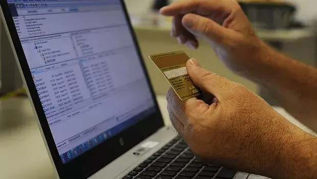 O comércio eletrônico teve alta no volume de transações no Estado