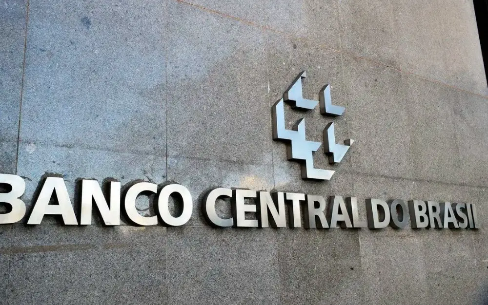 Banco Central analisa a rentabilidade estável do Sistema Financeiro Nacional.