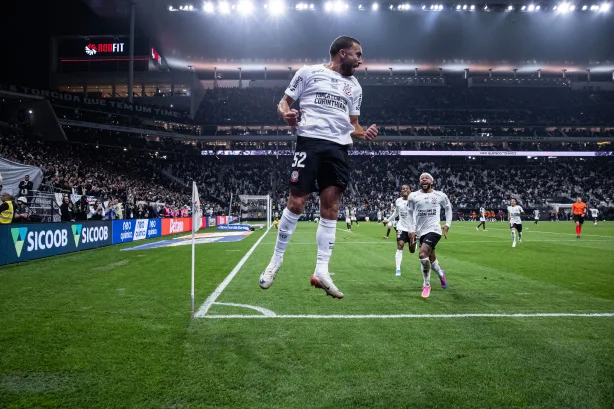 Zakaria Labyad marca no fim e Corinthians vence o Atlético-MG em jogo truncado pelo Brasileirão