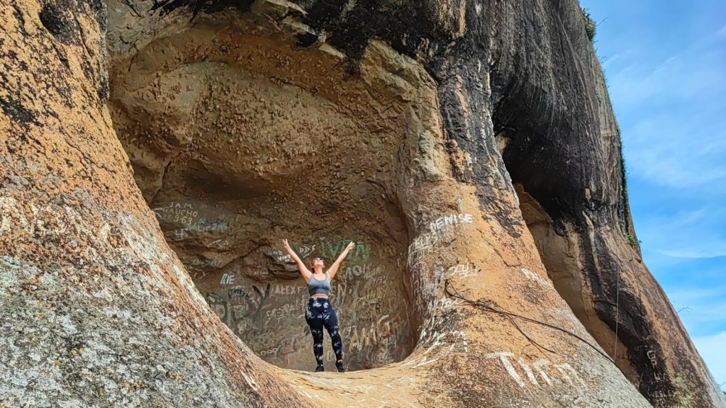 Pedra dos Dois Olhos tem uma das vistas mais surpreendentes de Vitória