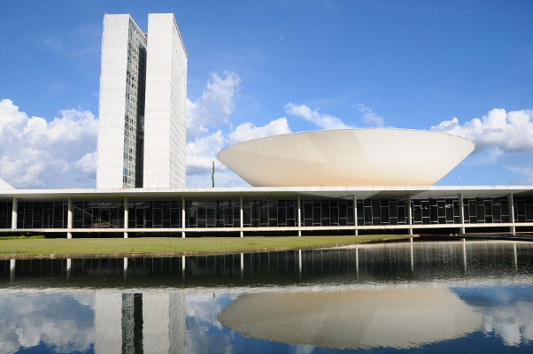 Câmara dos Deputados, em Brasília: cenário da disputa pelas 10 cadeiras capixabas em 2026.