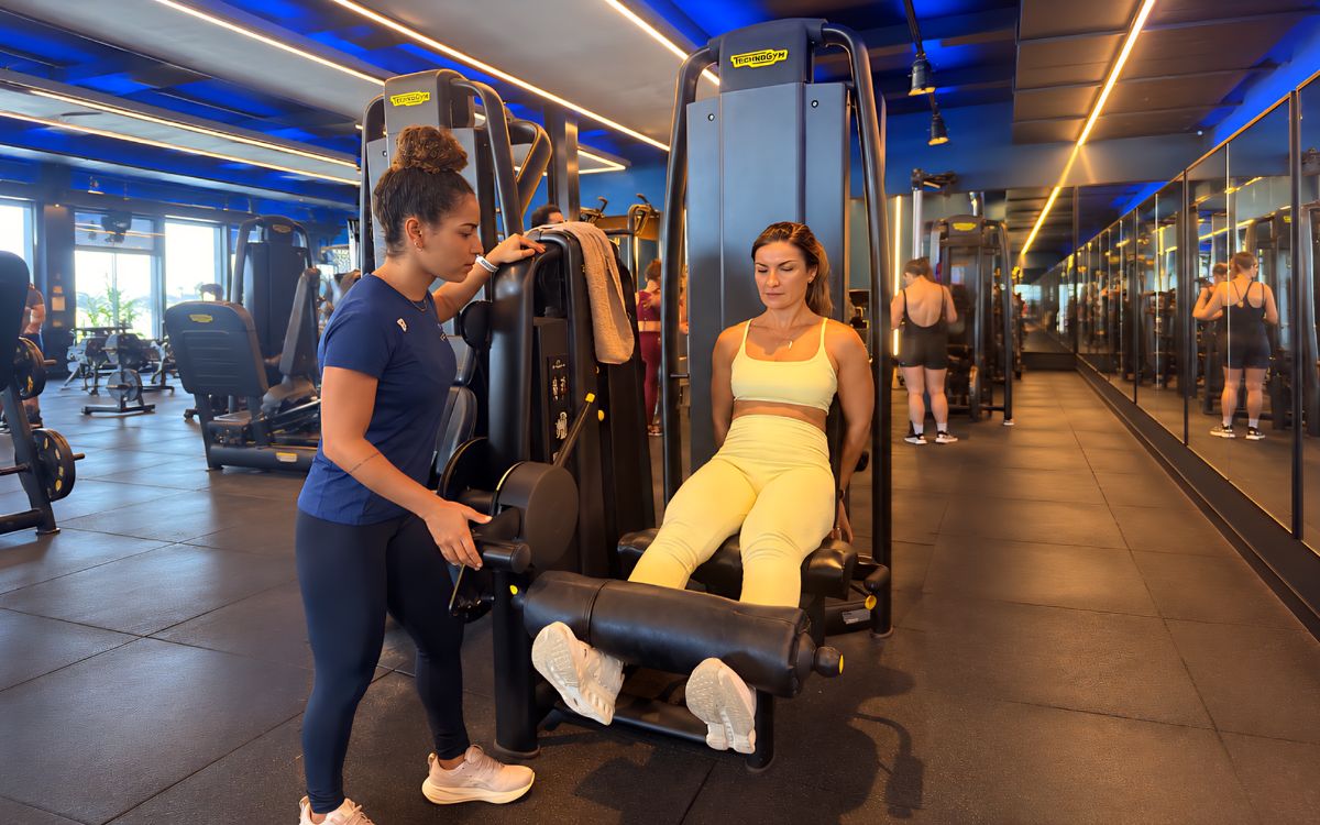 No início do processo é necessário priorizar exercícios de menor impacto, com evolução gradual. Foto: Freepik