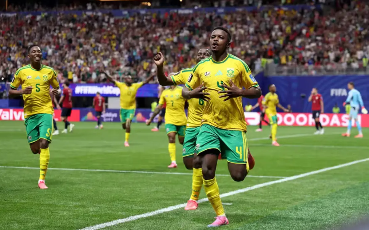 África do Sul e Canadá se enfrentam no SoFi Stadium durante a Copa do Mundo.