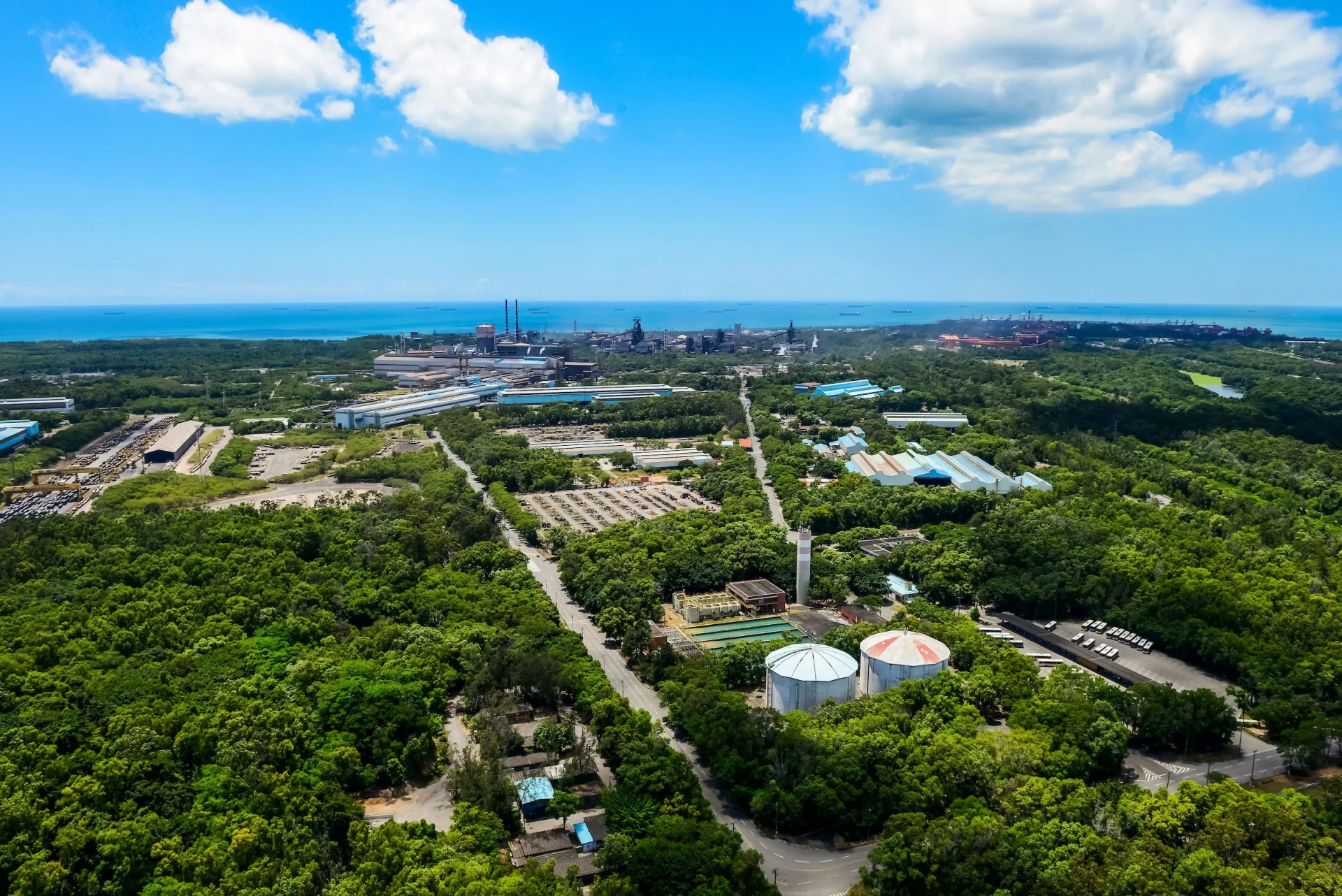 Vista aérea da ArcelorMittal Tubarão, onde são produzidos aços planos exportados para o mercado americano.