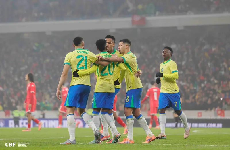 Seleção brasileira se prepara para enfrentar Noruega ou Costa do Marfim nas oitavas de final.