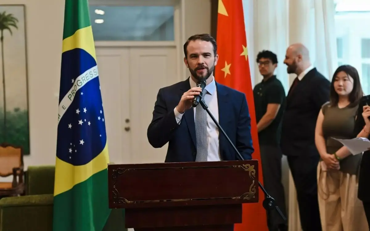 Ministro da Fazenda inaugura posto tributário brasileiro em Pequim, China.