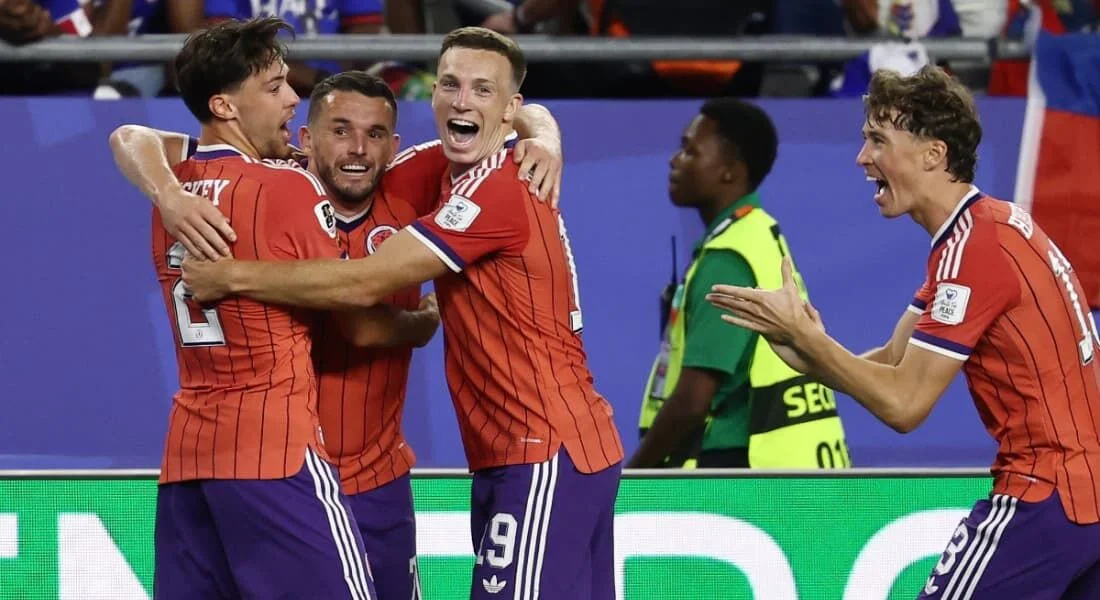Escócia derrota Haiti e assume a liderança do Grupo C na Copa do Mundo.