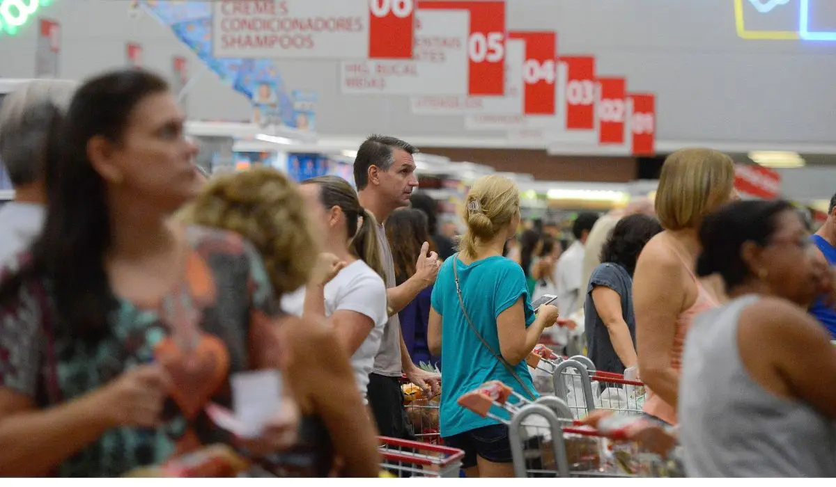Funcionamento de bancos, shoppings e serviços públicos no Estado mudam durante o feriado de Corpus Christi