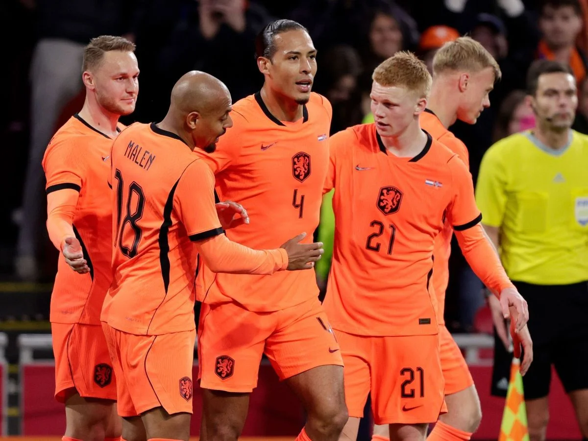 Partida da Copa do Mundo entre Holanda e Japão será transmitida em várias plataformas.
