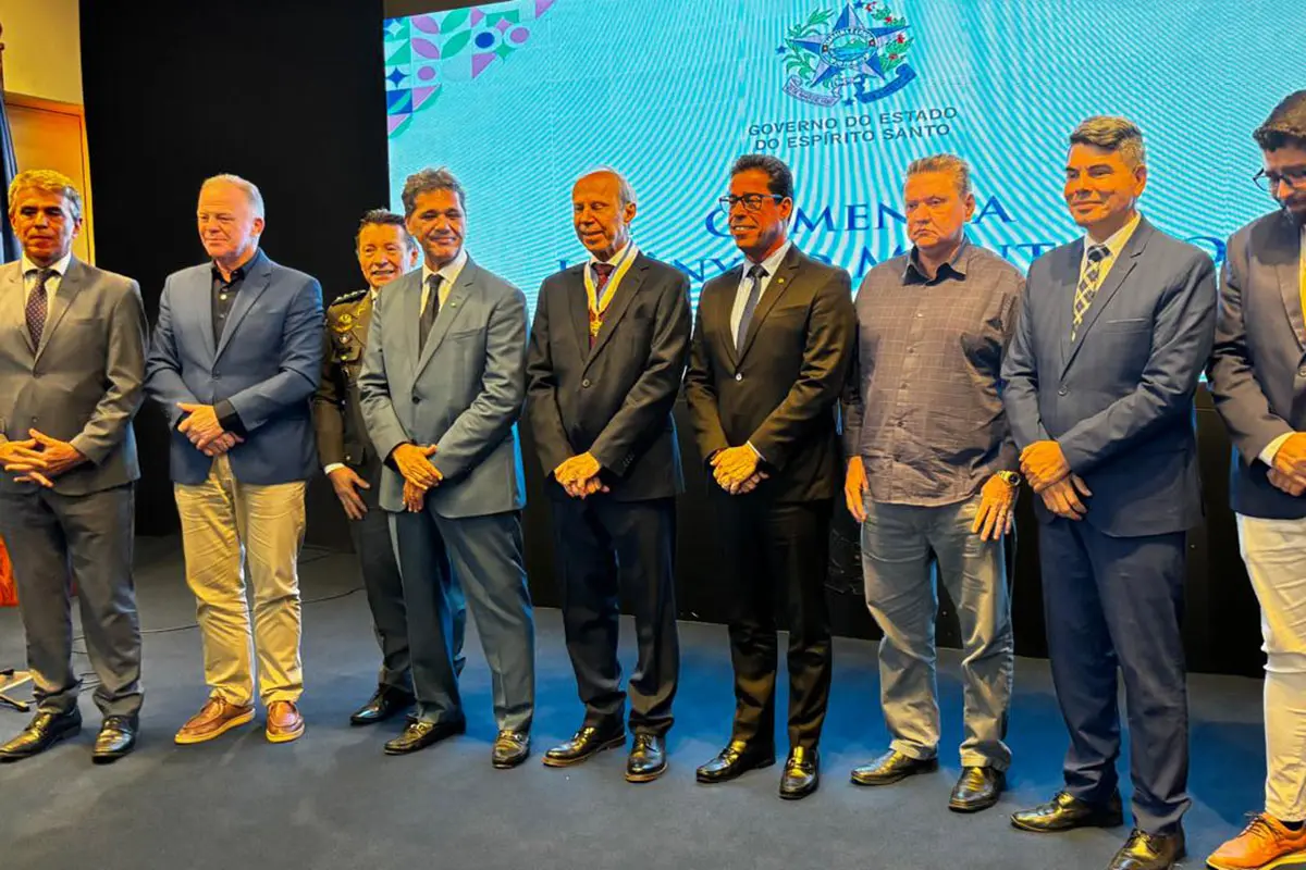 Alexandre Gueiros recebe Comenda Jerônymo Monteiro