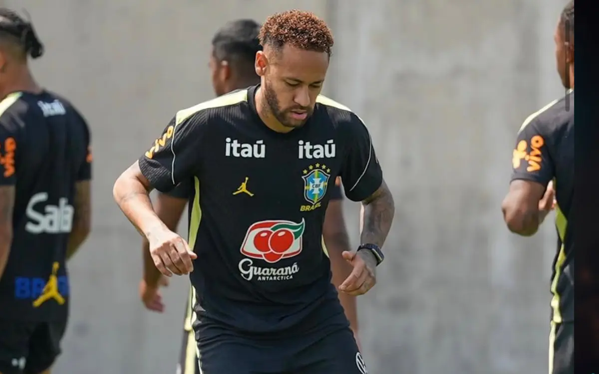 Neymar em treino pela Seleção Brasileira