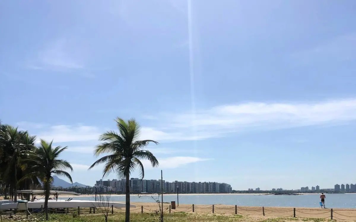 Previsão do tempo para quarta-feira no Espírito Santo com sol e nuvens.