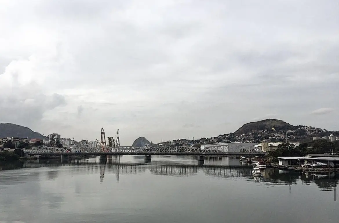 Previsão do tempo para quarta-feira no Espírito Santo com instabilidade e chuvas.