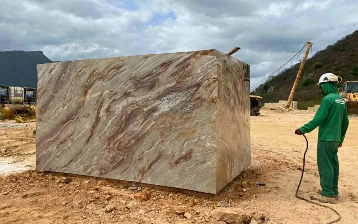 Exportações de rochas naturais crescem 40% no acumulado até abril.