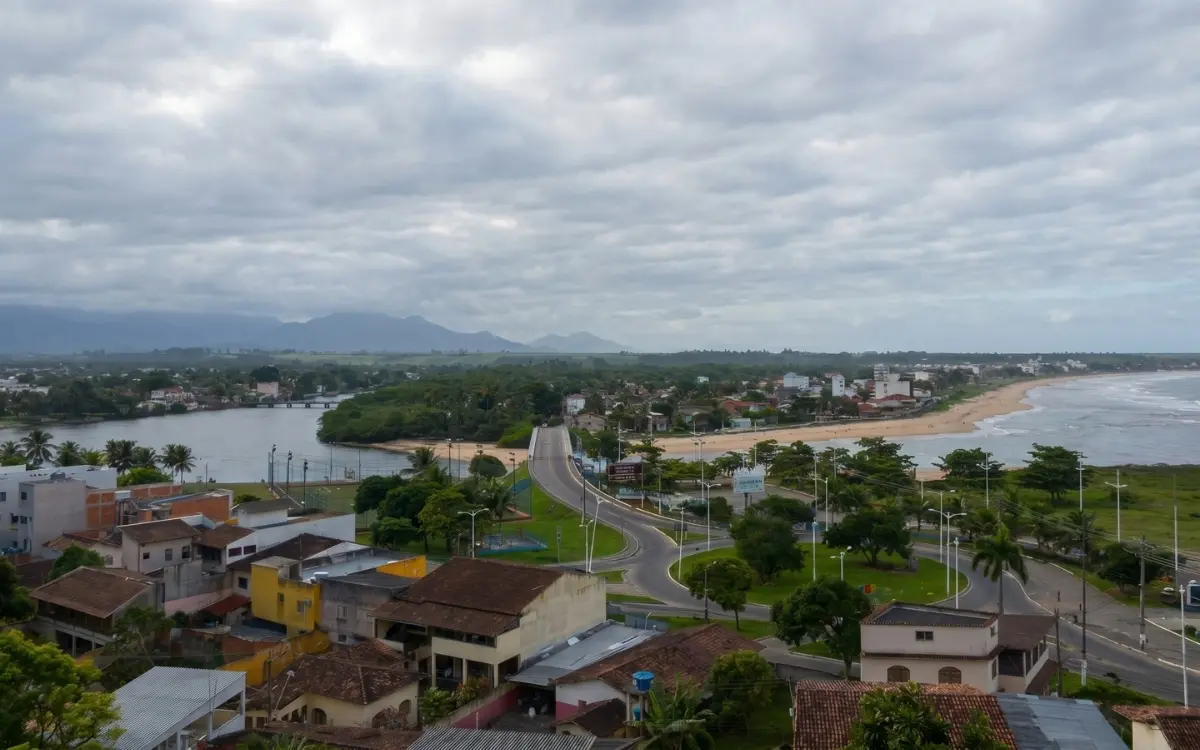 Céu nublado no Espírito Santo sem previsão de chuvas para esta segunda-feira.