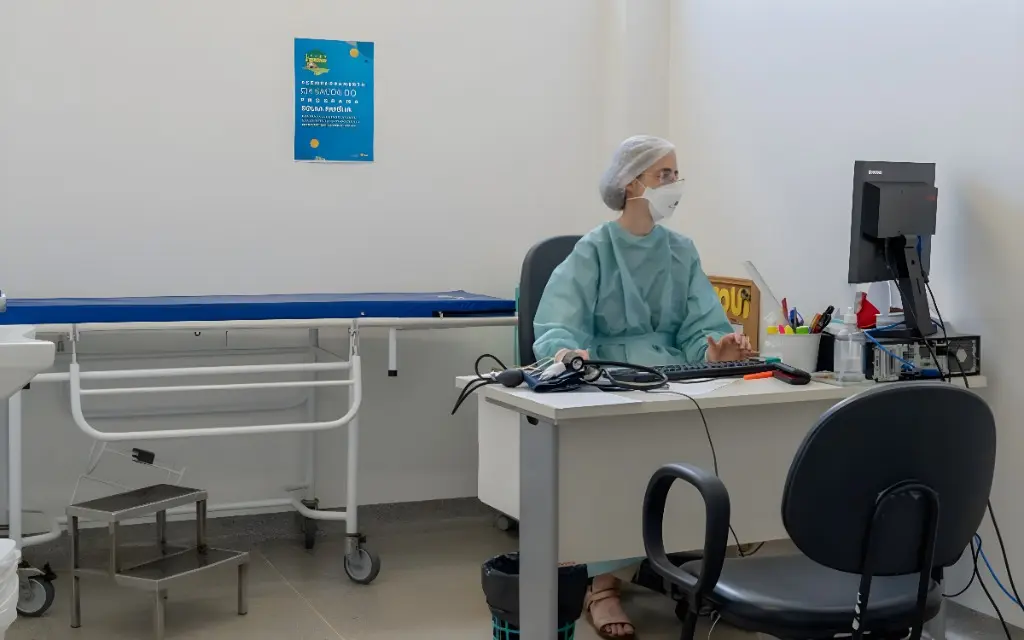 A teleconsulta integra uma política permanente do SUS capixaba voltada à regionalização dos atendimentos especializados