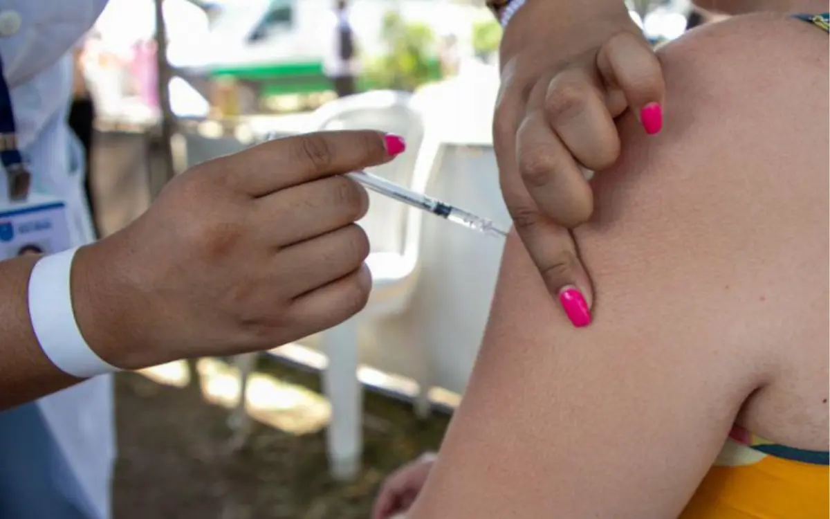 Vacina contra HPV reduz em 58% casos de câncer de colo de útero