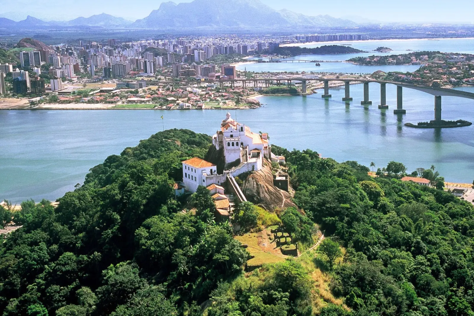 O Espírito Santo aparece à frente de estados como Rio de Janeiro e Bahia.