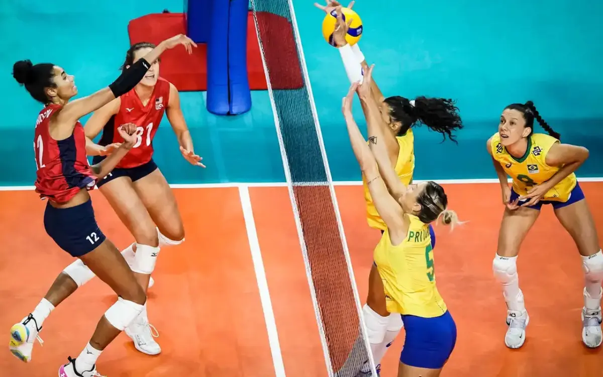 Seleção feminina de vôlei do Brasil é derrotada pelos Estados Unidos na VNL 2026.