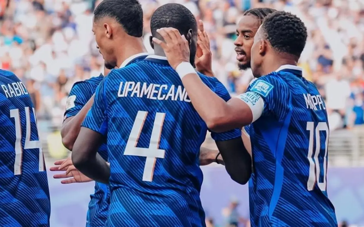 Jogo entre França e Paraguai nas Oitavas de Final da Copa do Mundo da FIFA