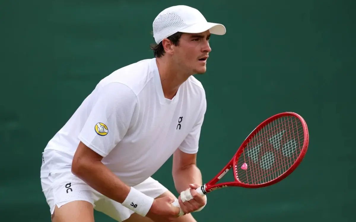 João Fonseca vence De Jong, dá o troco por derrota de 2025 e avança à 3ª rodada de Wimbledon