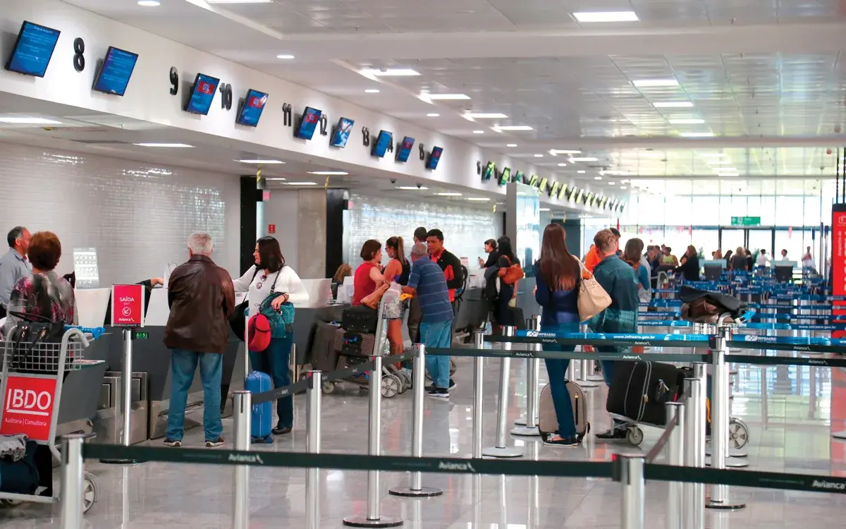 Saguão do Aeroporto de Vitória.
