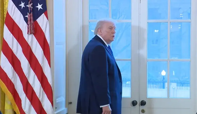 Presidente Donald Trump declara que EUA serão responsáveis pela segurança do Estreito de Ormuz.