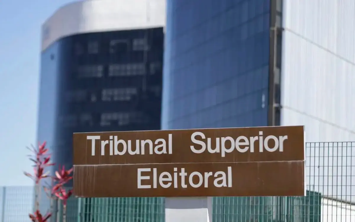 Atualização do aplicativo e-Título do TSE com novas funcionalidades para votação.